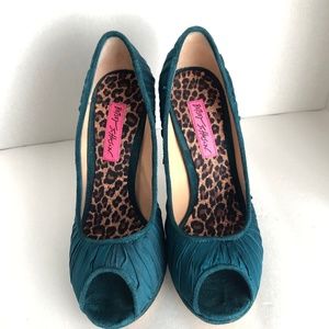 BETSEY JOHNSON Teal Peep Toe Heels